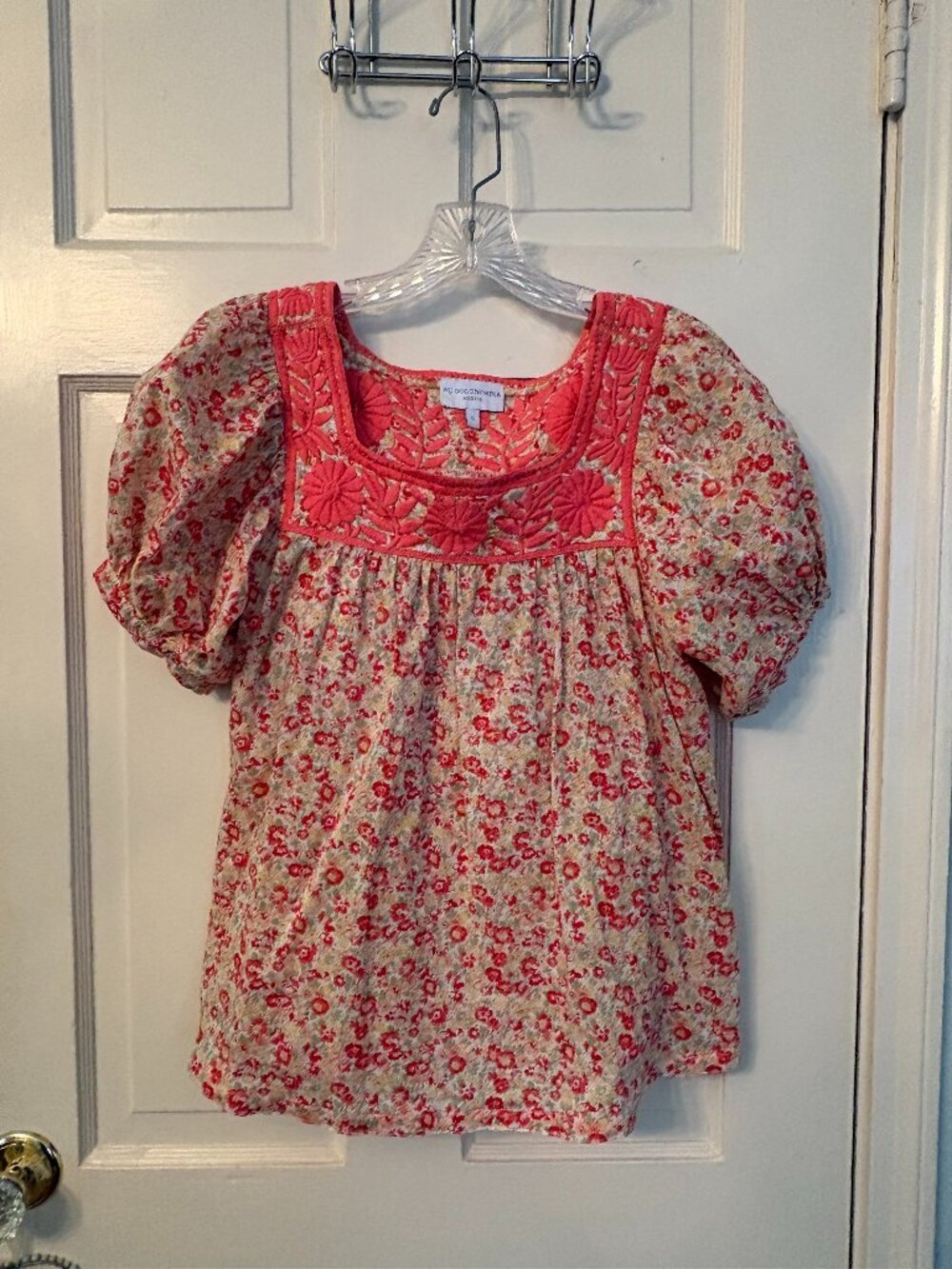 Mi Golondrina pink floral blouse
